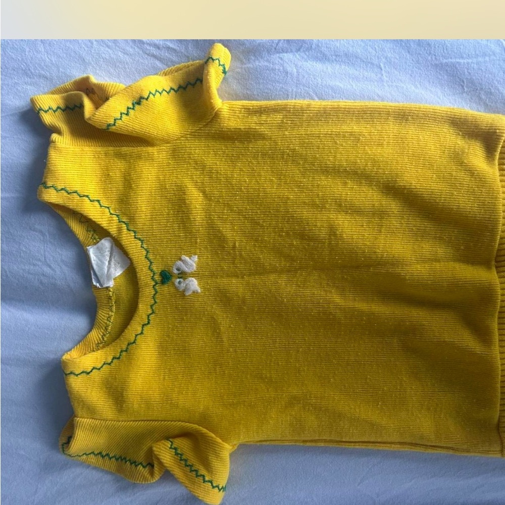 Vintage 70s Aileen Girls Yellow Kids Shirt with Embroidered Details